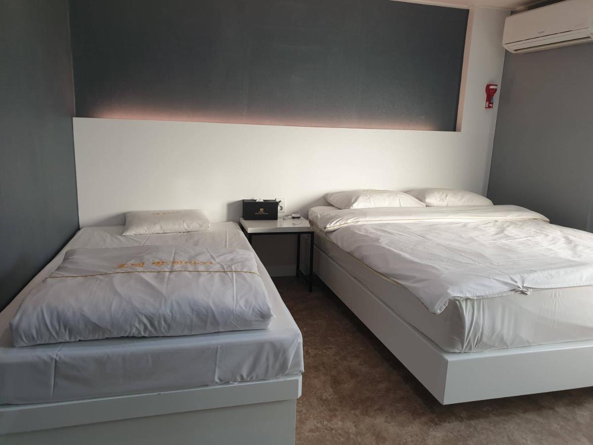 โฮเทล วาเลนไทน์ Hotel คยองจู ภายนอก รูปภาพ